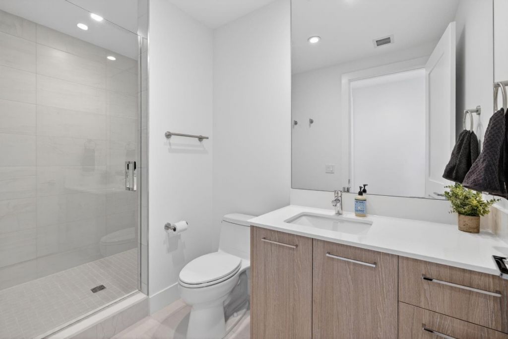 151 N Seabreeze Boulevard, Unit 2103-E, Fort Lauderdale, FL 33304 Photo