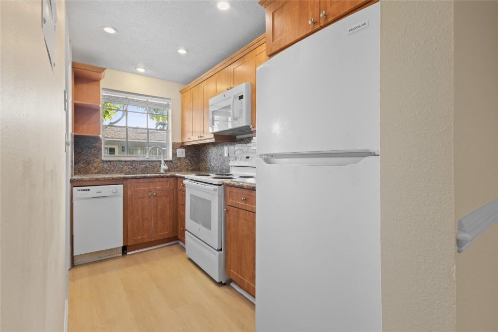 1965 SE 5th Court, Unit 104, Pompano Beach, FL 33060 Photo