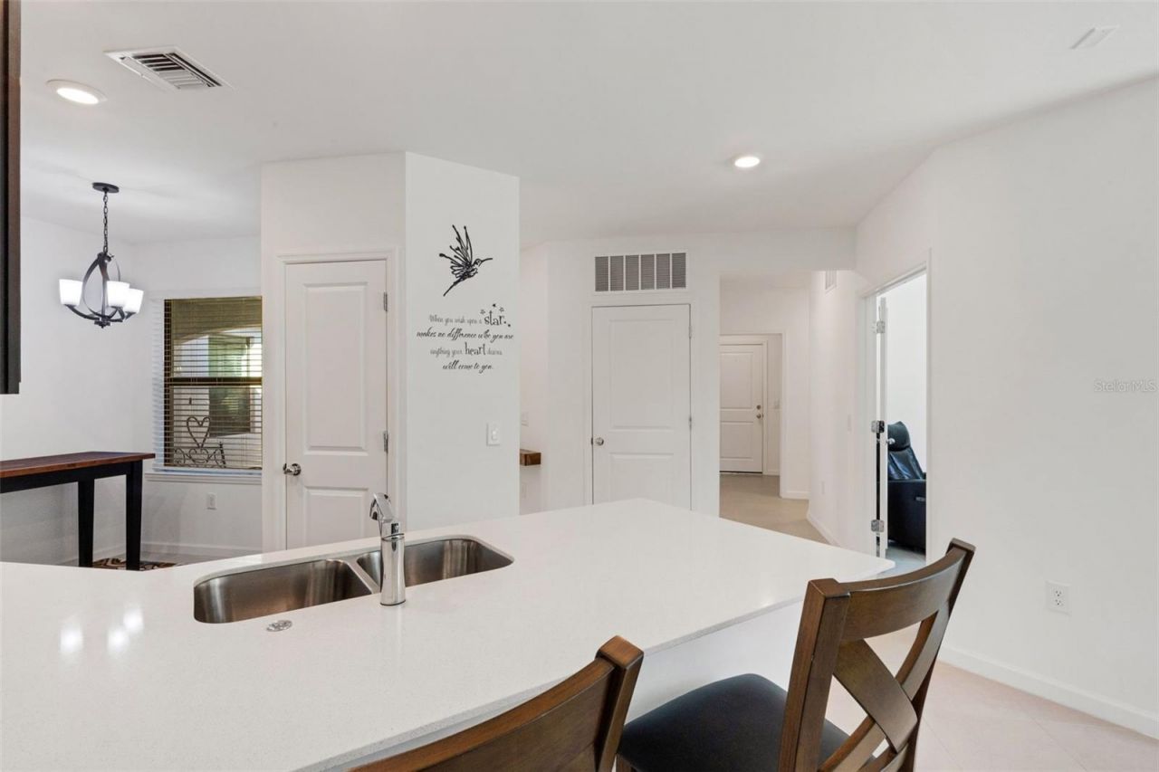 6471 Silverstar Drive, Sarasota, FL 34240 Photo