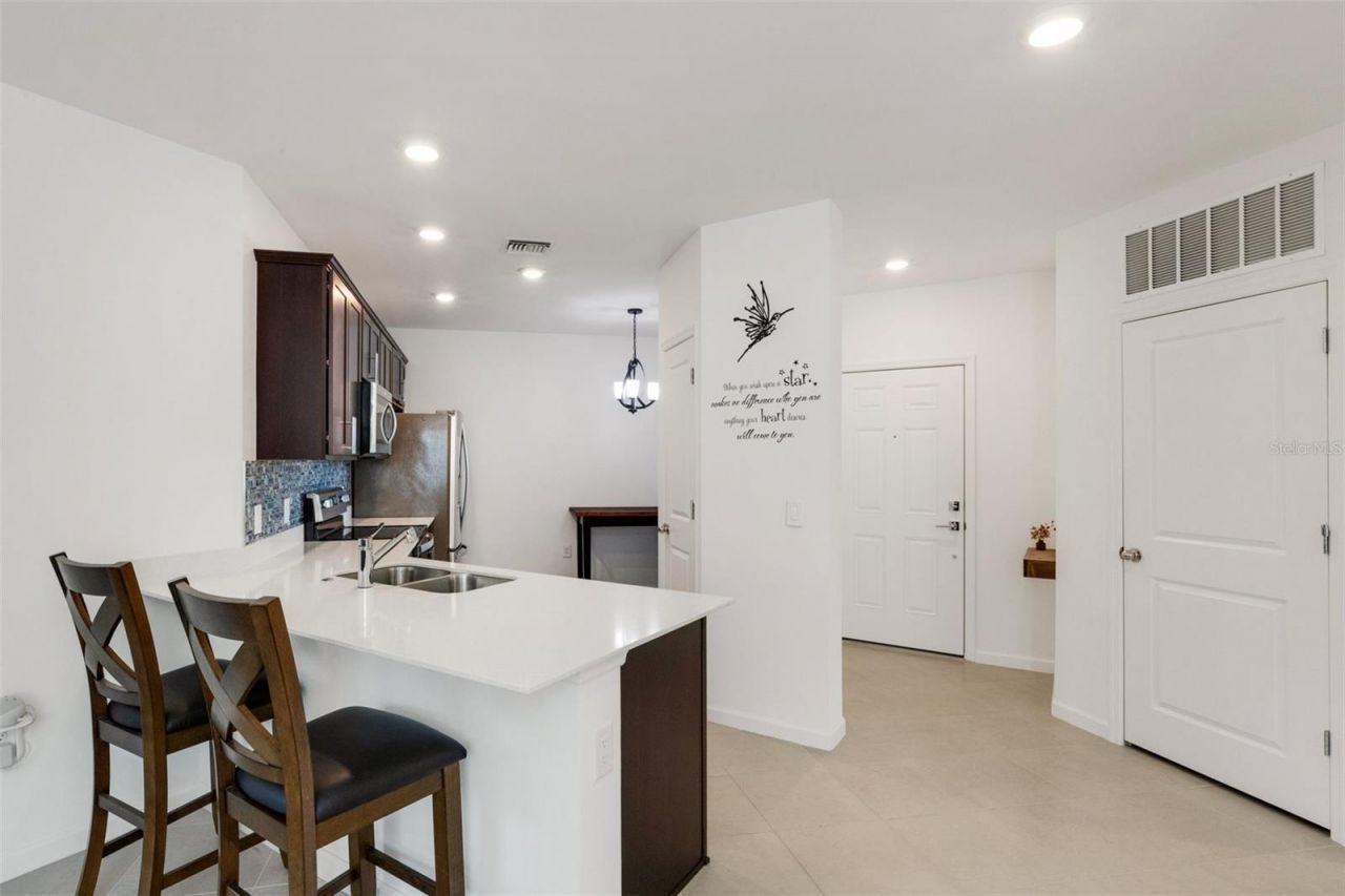6471 Silverstar Drive, Sarasota, FL 34240 Photo