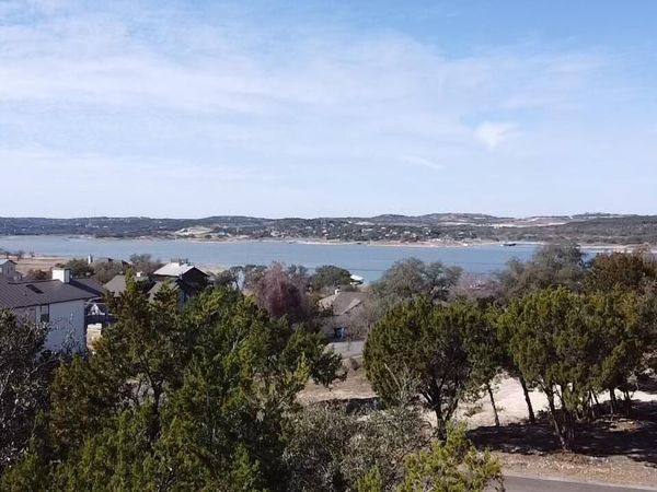 503 Cascade CIR, Lago Vista, TX 78645