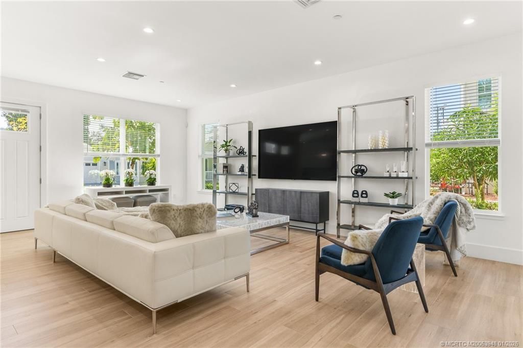 55 SE Seminole Street, Unit 1A, Stuart, FL 34994 Photo