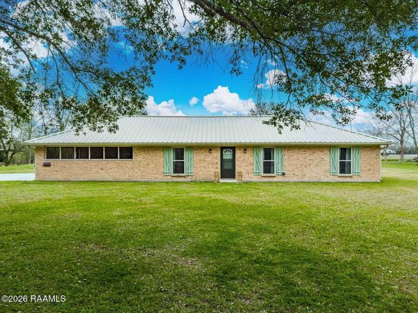 1055 Eddie Ray Road , Breaux Bridge, LA 70517