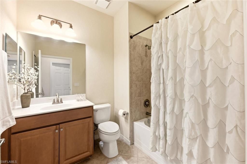 17454 Old Harmony Dr, Unit 201, Fort Myers, FL 33908 Photo