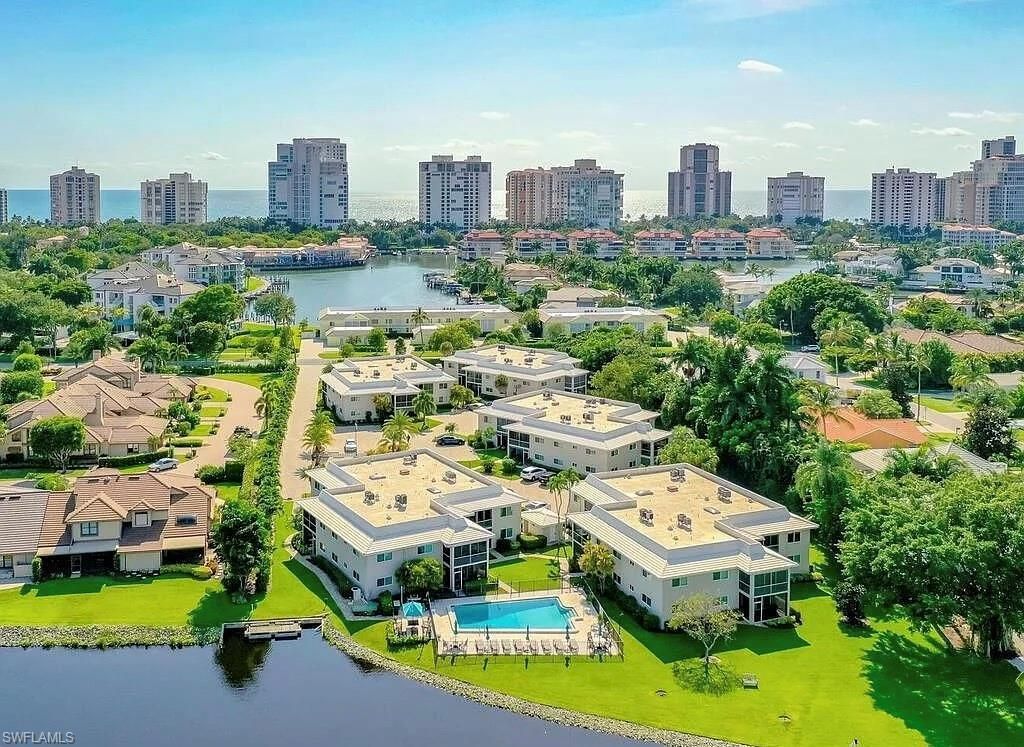 4180 Crayton Rd, Unit E8, Naples, FL 34103 Photo