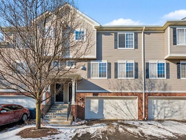 1823 Indian Hill Lane, Aurora, IL 60503