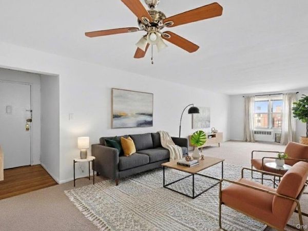 6601 burns street burns, Unit 3V, Rego Park, NY 11374