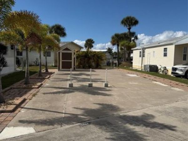 6614 SE 53rd Lane, Okeechobee, FL 34974