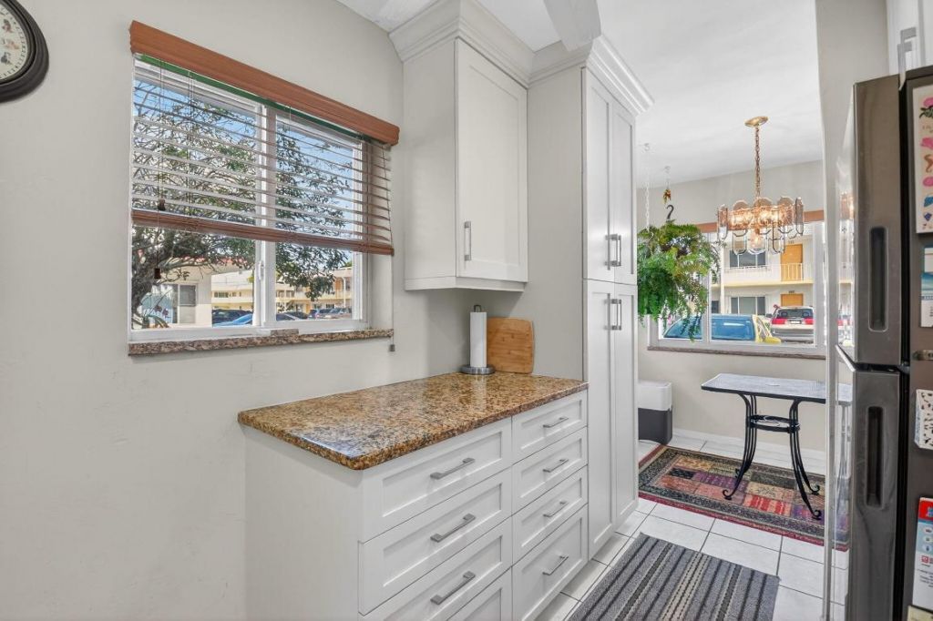 3320 Lake Osborne Drive, Unit 102, Lake Worth Beach, FL 33461 Photo