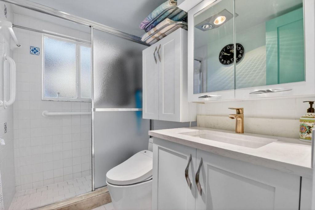 3320 Lake Osborne Drive, Unit 102, Lake Worth Beach, FL 33461 Photo