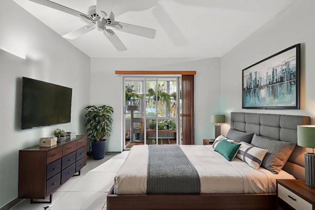 3320 Lake Osborne Drive, Unit 102, Lake Worth Beach, FL 33461 Photo