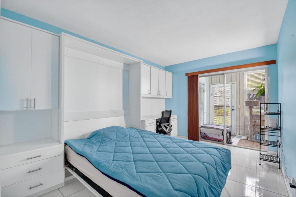 3320 Lake Osborne Drive, Unit 102, Lake Worth Beach, FL 33461 Photo