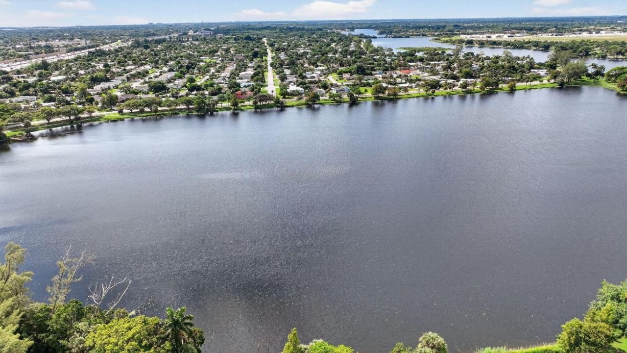 3320 Lake Osborne Drive, Unit 102, Lake Worth Beach, FL 33461 Photo