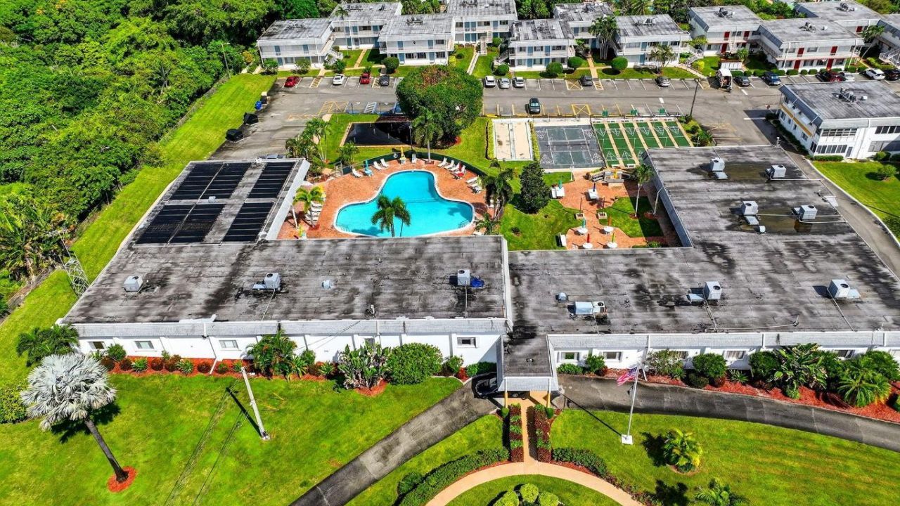 3320 Lake Osborne Drive, Unit 102, Lake Worth Beach, FL 33461 Photo