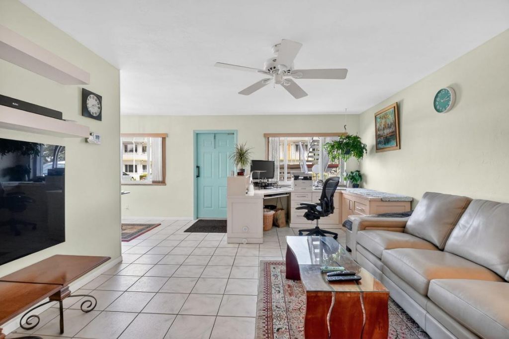 3320 Lake Osborne Drive, Unit 102, Lake Worth Beach, FL 33461 Photo