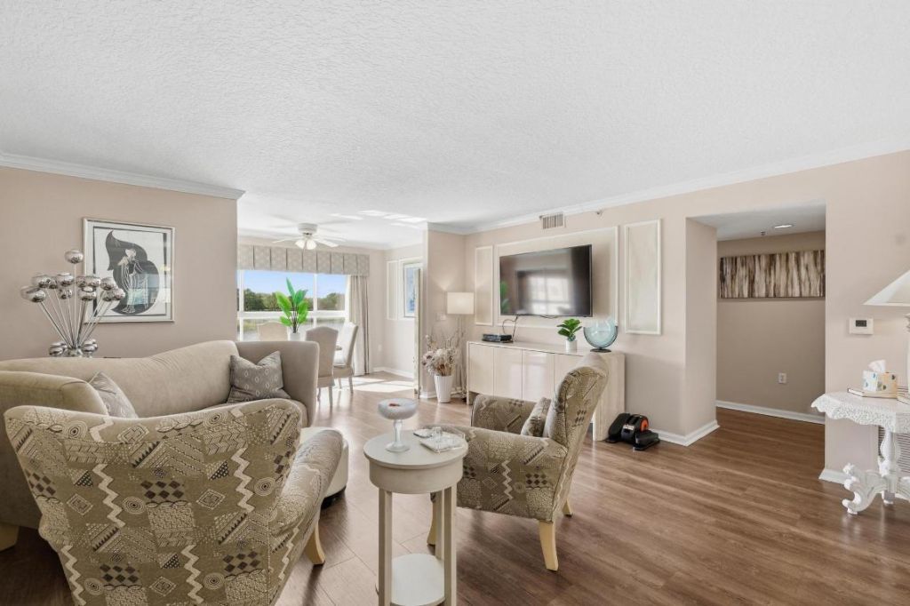 5746 Crystal Shores Drive, Unit 307, Boynton Beach, FL 33437 Photo