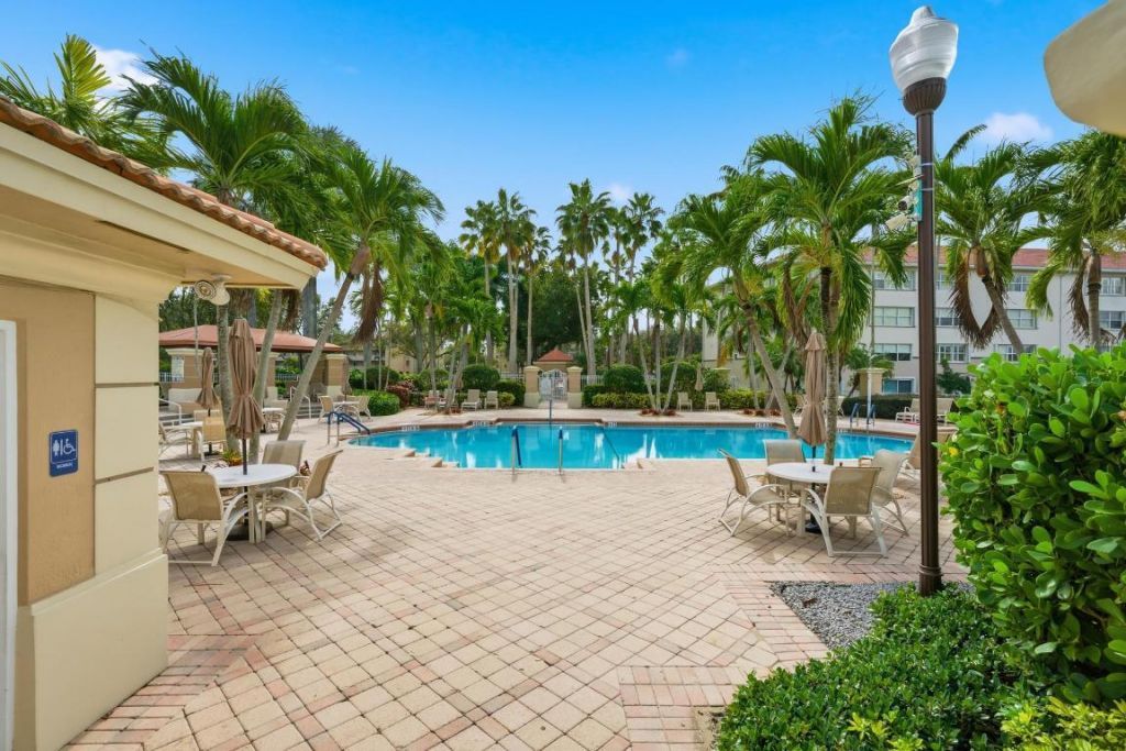 5746 Crystal Shores Drive, Unit 307, Boynton Beach, FL 33437 Photo