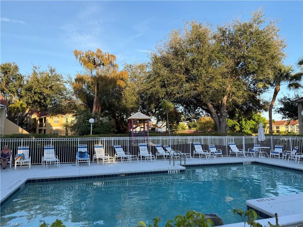 12561 Equestrian Cir, Unit 804, Fort Myers, FL 33907 Photo