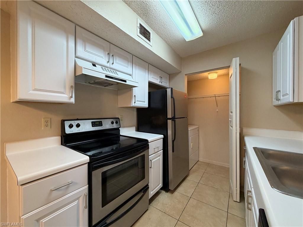 12561 Equestrian Cir, Unit 804, Fort Myers, FL 33907 Photo