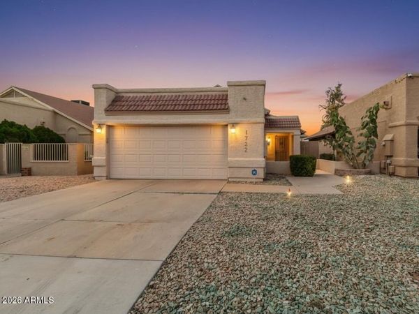 1722 N COMANCHE Drive, Chandler, AZ 85224