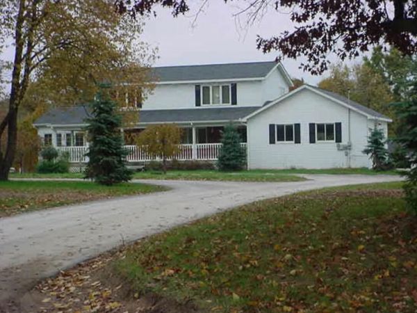 12202 Larkins Road, Brighton, MI 48114