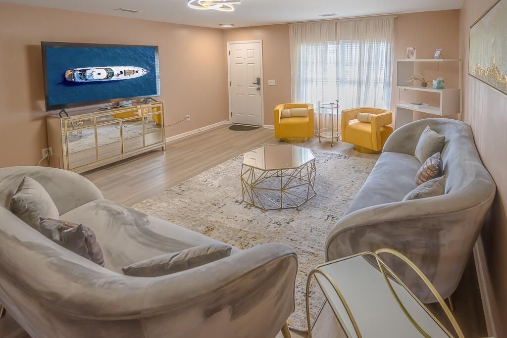 1100 Deerberry Road Photo 5