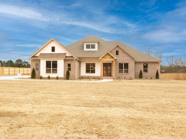 55 Daly Drive, Cabot, AR 72023