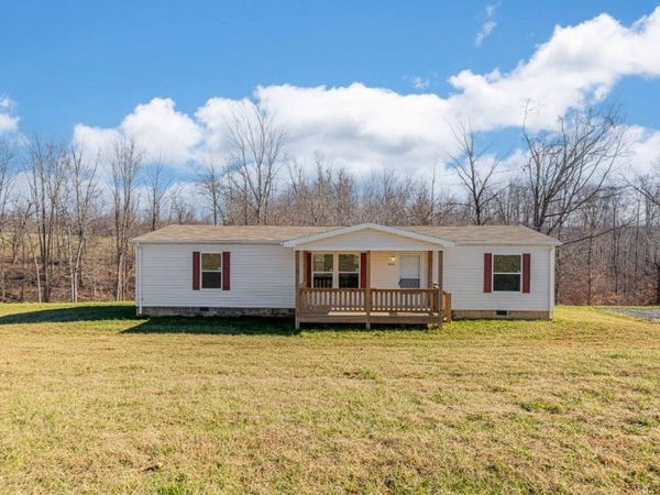 9436 Sunrise rd, Red Boiling Springs, TN 37150