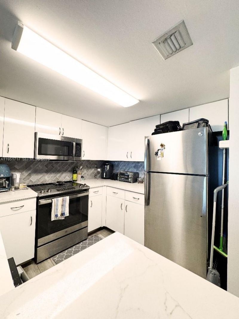 3000 Coral Way, Unit 703, Miami, FL 33145 Photo