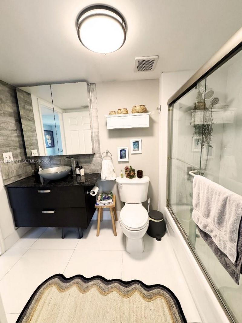 3000 Coral Way, Unit 703, Miami, FL 33145 Photo