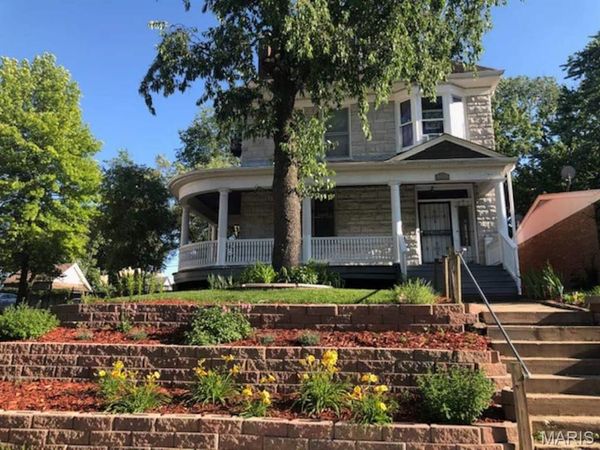 5530 Etzel Avenue, St Louis, MO 63112