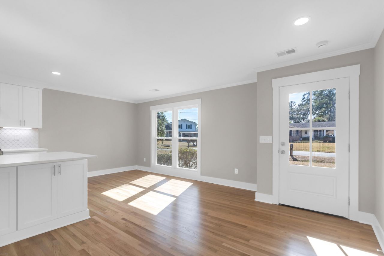 2134 Eve Circle Photo 6