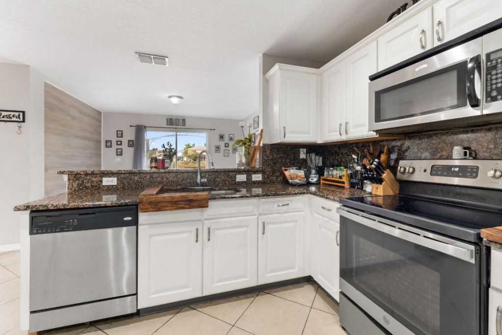 1939 SW Jamesport Drive, Port Saint Lucie, FL 34953 Photo