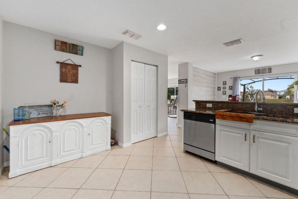 1939 SW Jamesport Drive, Port Saint Lucie, FL 34953 Photo