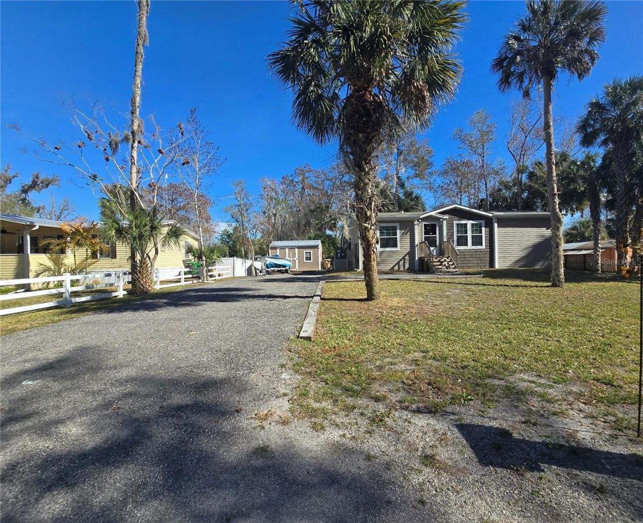 56290 Cherry Tree Road, Astor, FL 32102 Photo