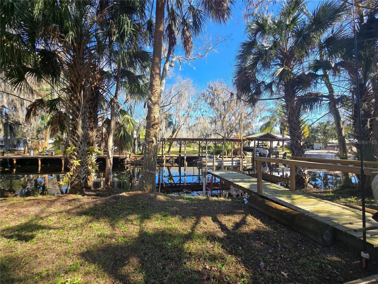 56290 Cherry Tree Road, Astor, FL 32102 Photo