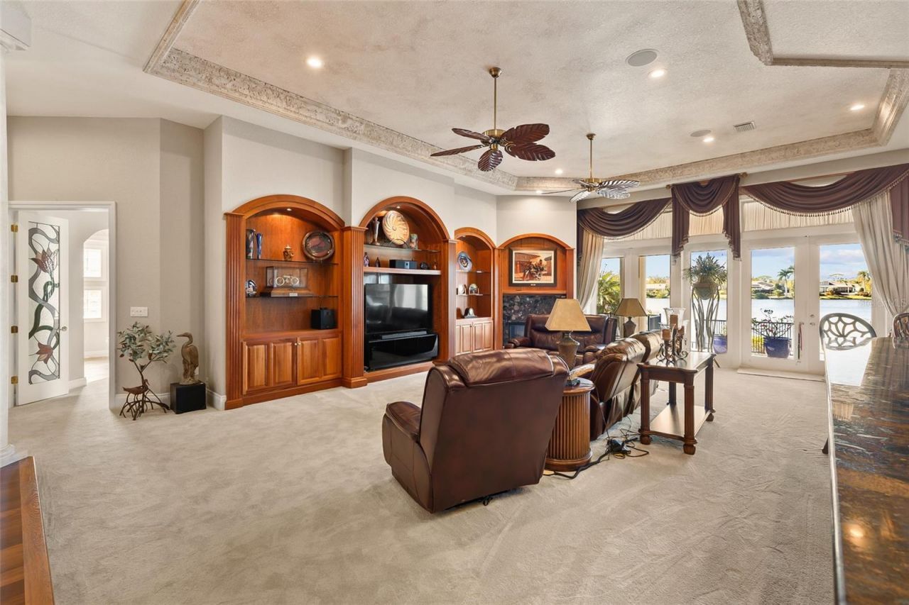 8402 Tallahassee Drive Ne, Saint Petersburg, FL 33702 Photo