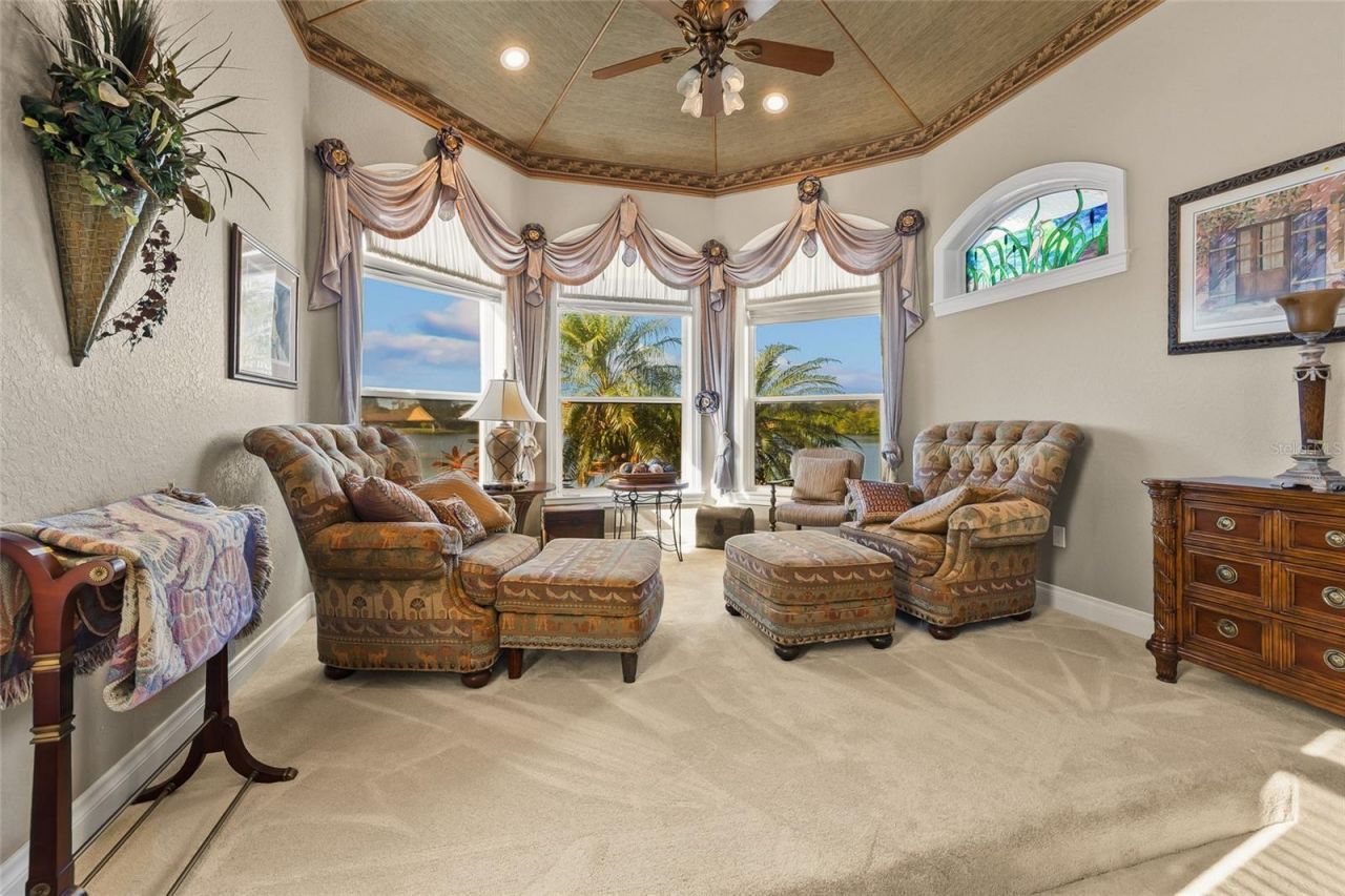 8402 Tallahassee Drive Ne, Saint Petersburg, FL 33702 Photo