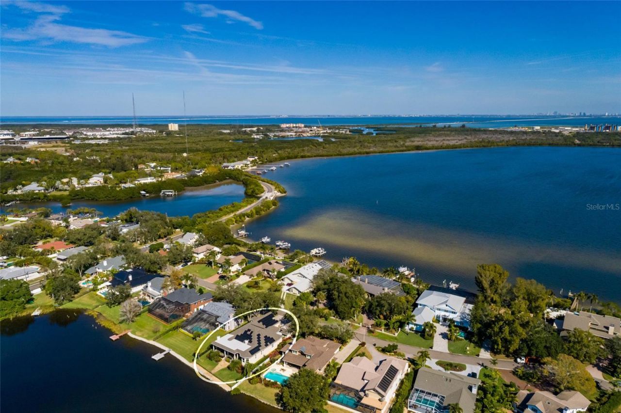 8402 Tallahassee Drive Ne, Saint Petersburg, FL 33702 Photo