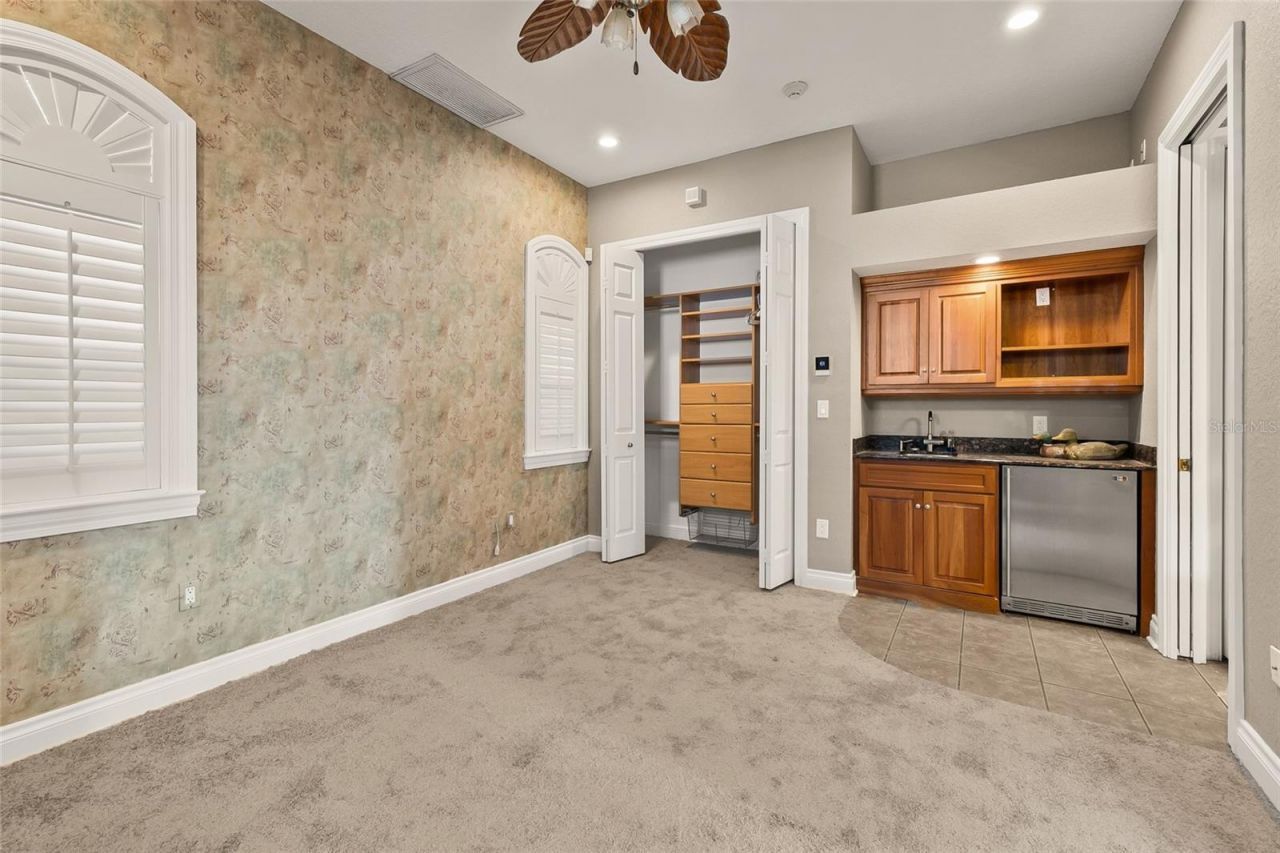 8402 Tallahassee Drive Ne, Saint Petersburg, FL 33702 Photo