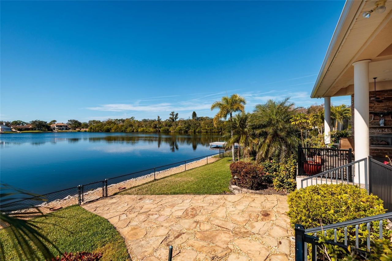 8402 Tallahassee Drive Ne, Saint Petersburg, FL 33702 Photo