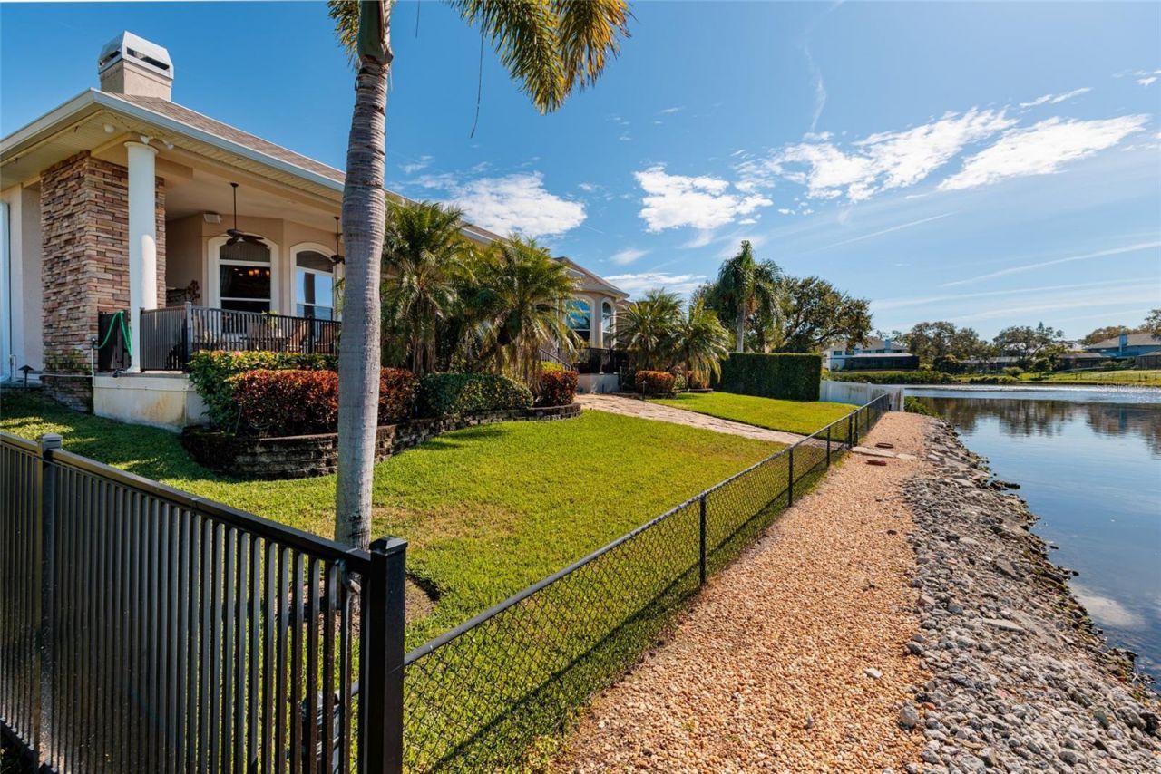 8402 Tallahassee Drive Ne, Saint Petersburg, FL 33702 Photo