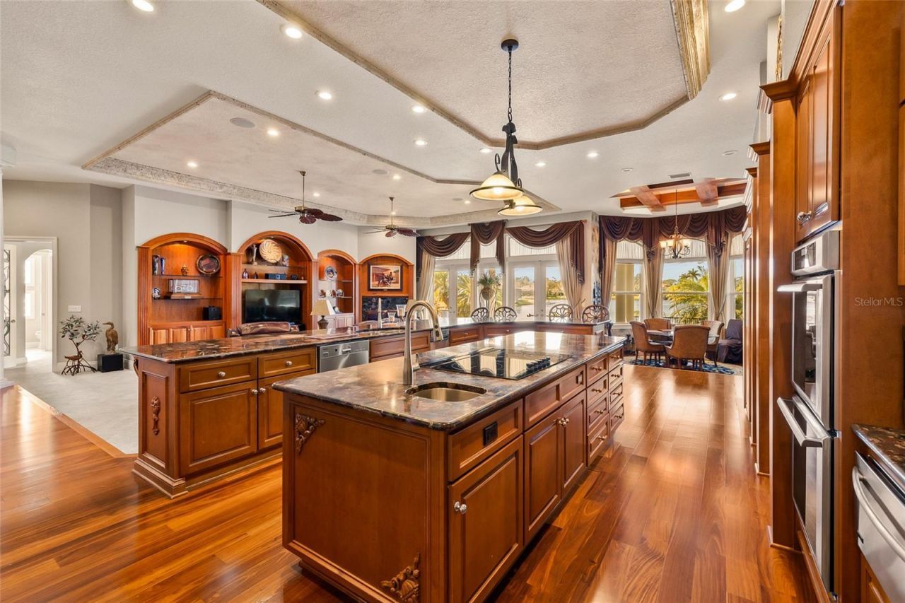 8402 Tallahassee Drive Ne, Saint Petersburg, FL 33702 Photo