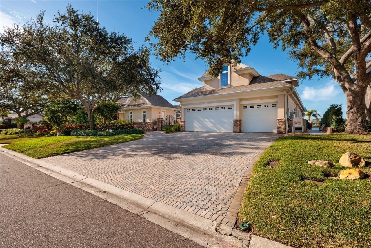 8402 Tallahassee Drive Ne, Saint Petersburg, FL 33702 Photo