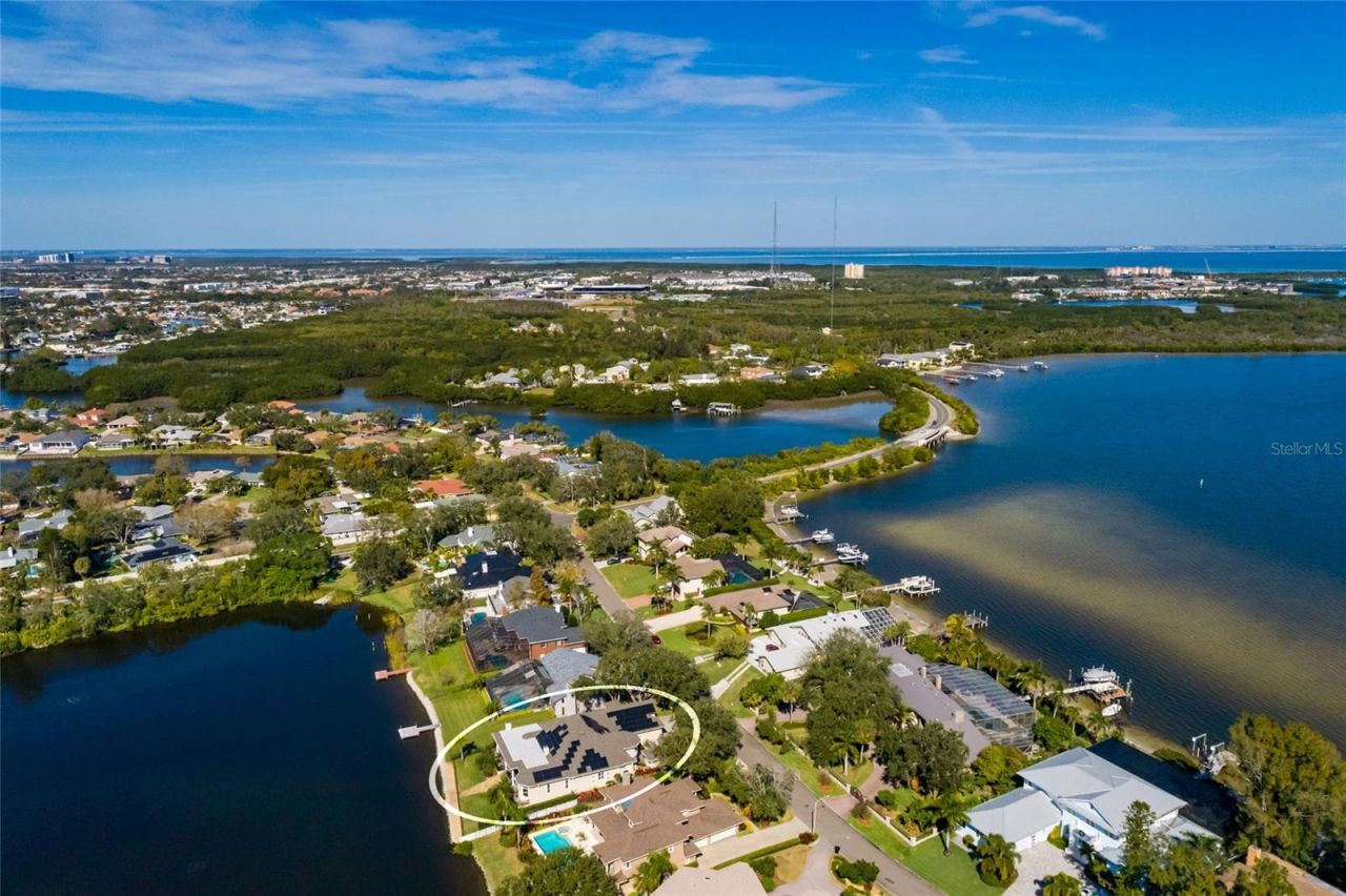 8402 Tallahassee Drive Ne, Saint Petersburg, FL 33702 Photo