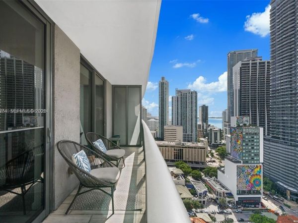 55 SW 9th St, Unit 2305, Miami, FL 33130
