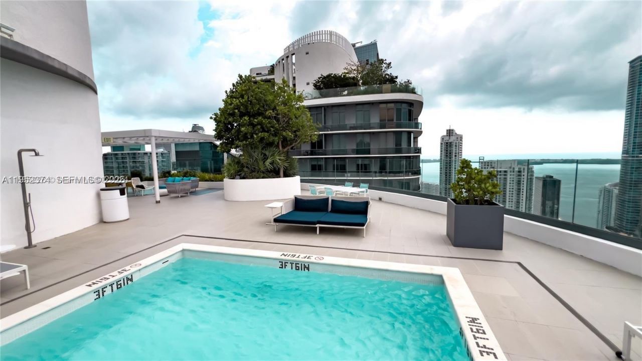 55 SW 9th St, Unit 2305, Miami, FL 33130 Photo