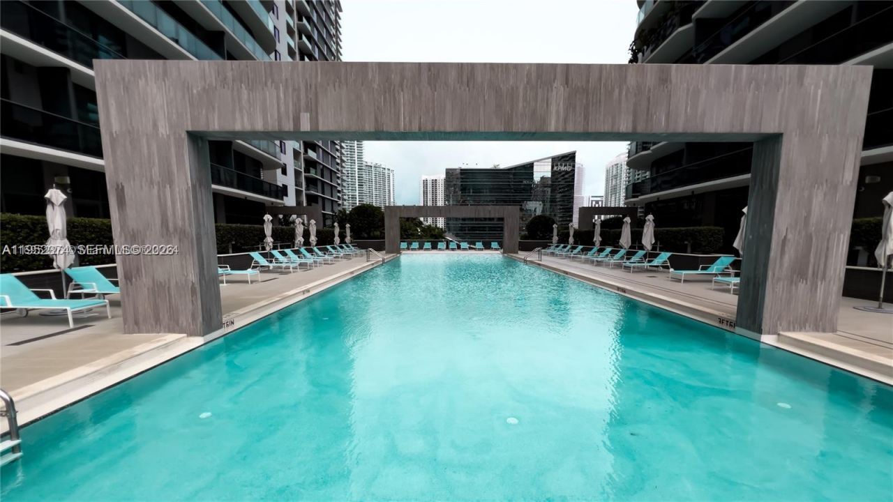 55 SW 9th St, Unit 2305, Miami, FL 33130 Photo