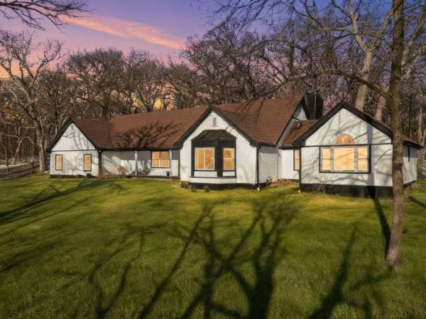 40W412 Winchester Way, St. Charles, IL 60175