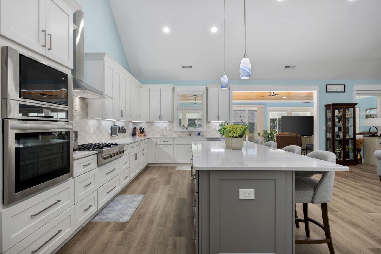 313 Babylon Pine Dr. Photo 11